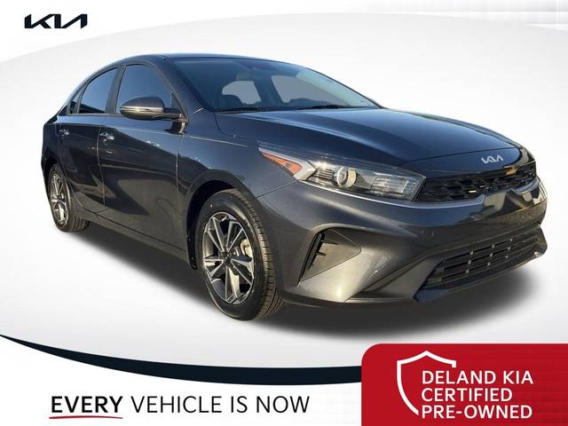 2023 Kia Forte LXS FWD photo