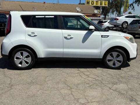 2015 Kia Soul Base FWD photo