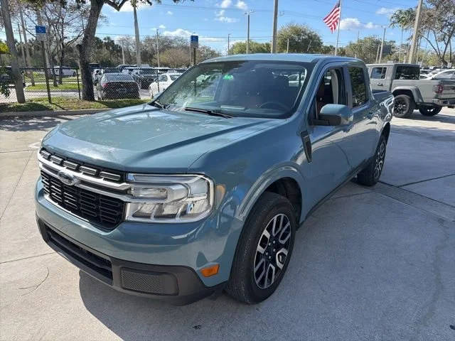 2023 Ford Maverick LARIAT FWD photo