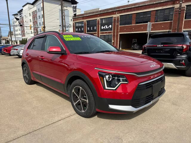 2023 Kia Niro EX FWD photo