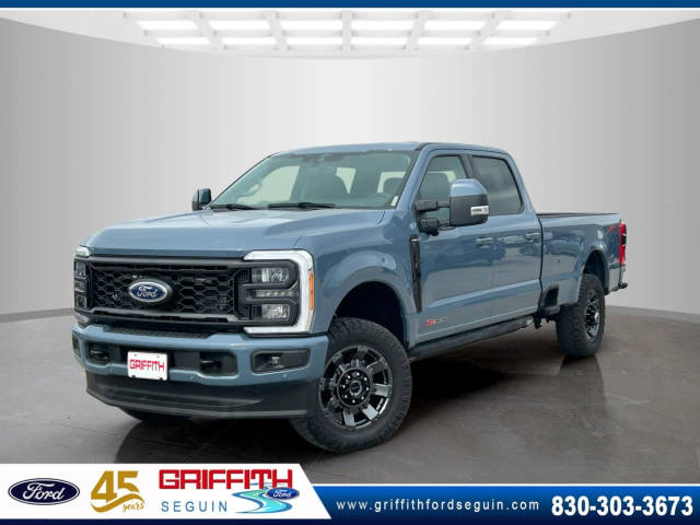 2023 Ford F-350 Super Duty LARIAT 4WD photo