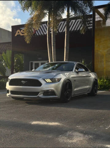 2015 Ford Mustang GT Premium RWD photo