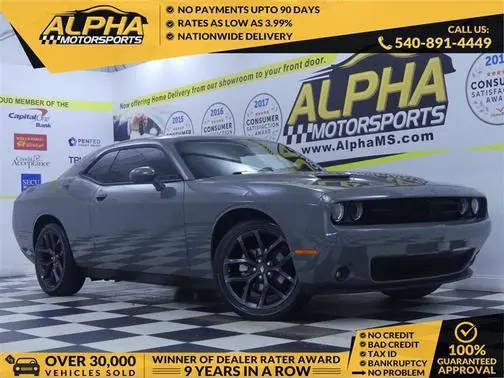2023 Dodge Challenger SXT RWD photo