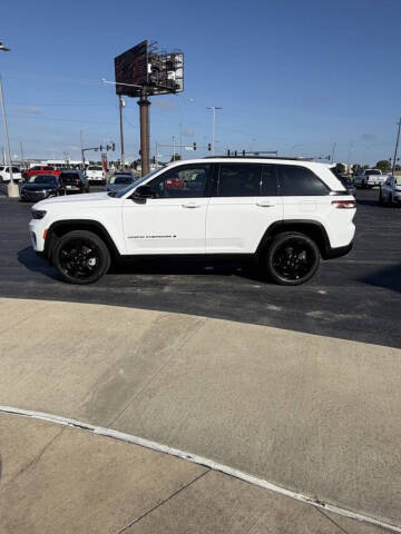 2023 Jeep Grand Cherokee Limited 4WD photo