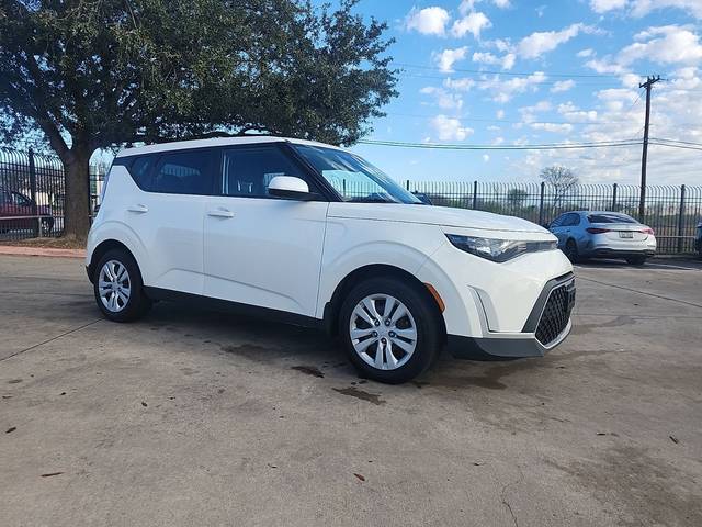 2023 Kia Soul LX FWD photo