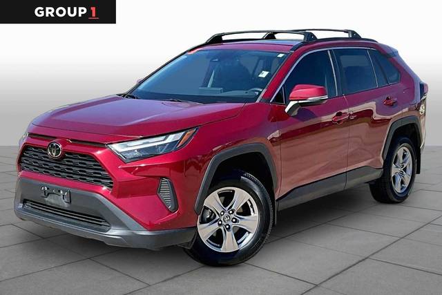 2023 Toyota RAV4 XLE FWD photo