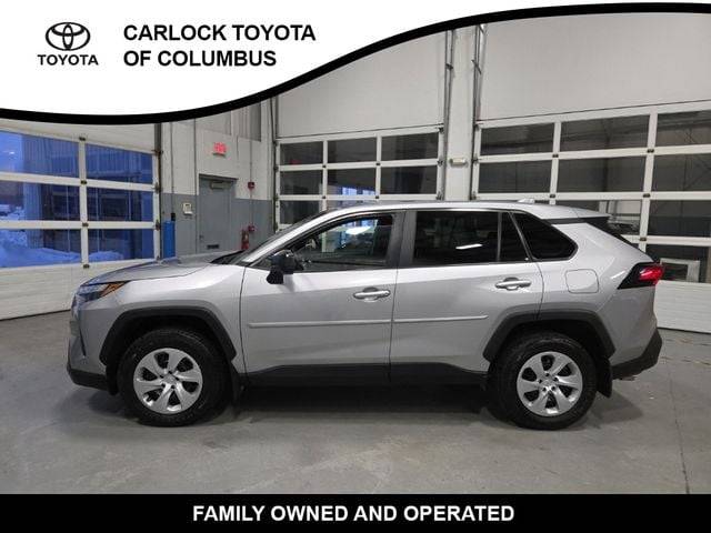 2023 Toyota RAV4 LE AWD photo