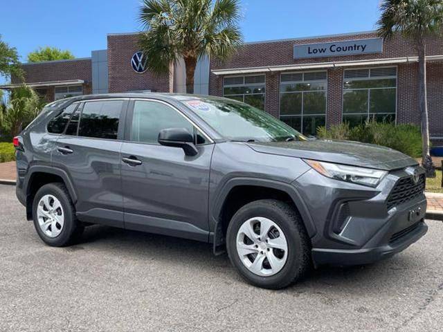 2023 Toyota RAV4 LE AWD photo