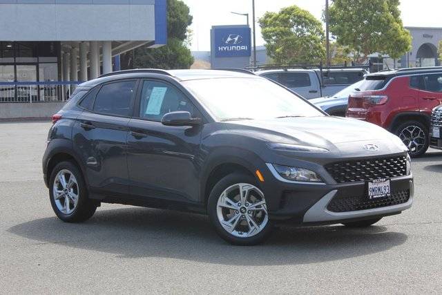 2023 Hyundai Kona SEL FWD photo