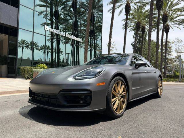 2023 Porsche Panamera 4 Platinum Edition AWD photo
