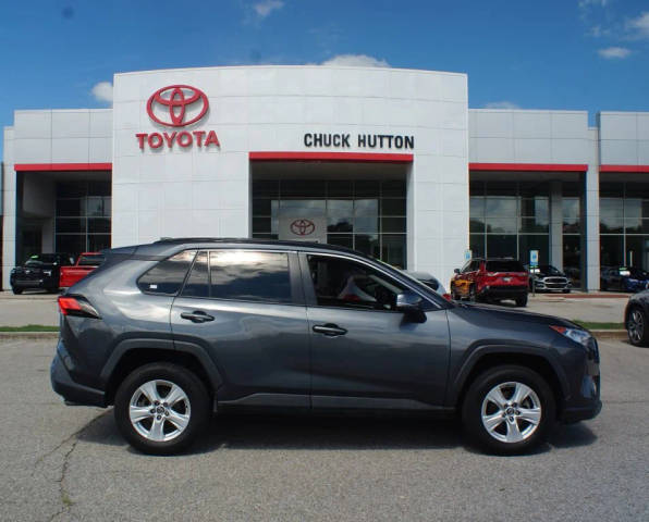 2021 Toyota RAV4 XLE FWD photo