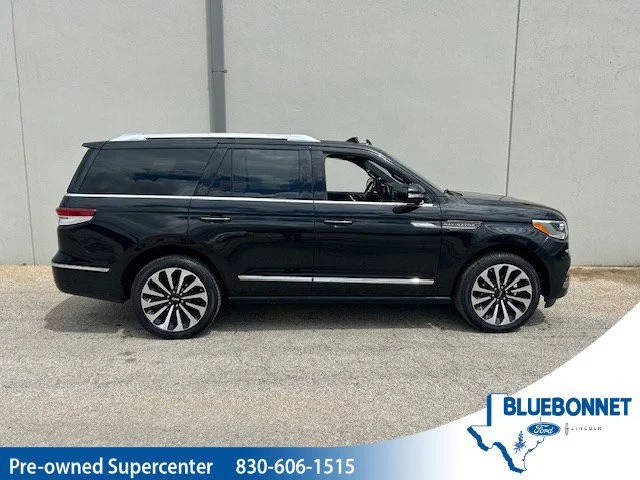 2023 Lincoln Navigator Reserve RWD photo