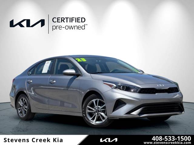 2023 Kia Forte LXS FWD photo