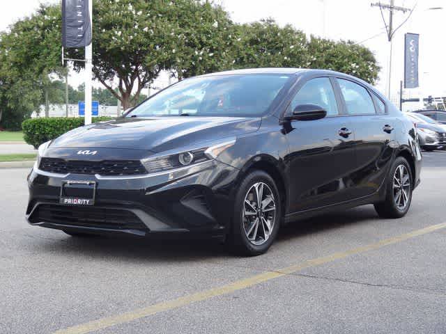 2023 Kia Forte LXS FWD photo