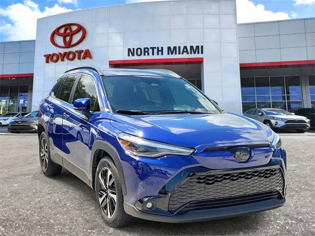 2023 Toyota Corolla Cross Hybrid S AWD photo