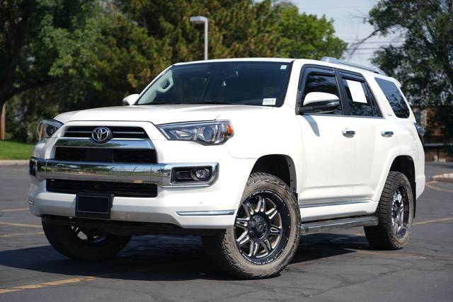 2023 Toyota 4Runner Limited 4WD photo