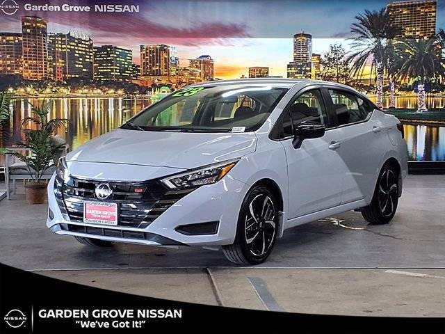 2023 Nissan Versa SR FWD photo
