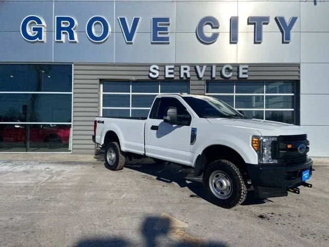 2017 Ford F-250 Super Duty XL 4WD photo