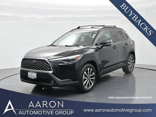 2023 Toyota Corolla Cross XLE FWD photo