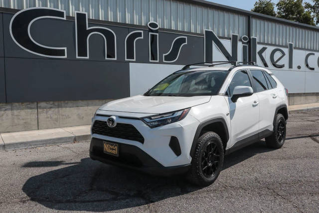 2023 Toyota RAV4 XLE AWD photo