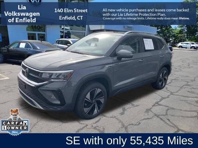2023 Volkswagen Taos SE AWD photo