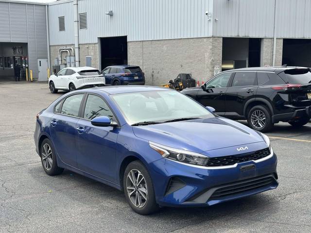 2023 Kia Forte LXS FWD photo