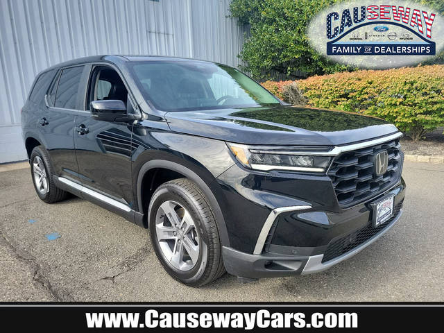 2023 Honda Pilot EX-L 8 Passenger AWD photo