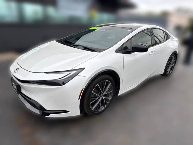 2023 Toyota Prius XLE FWD photo