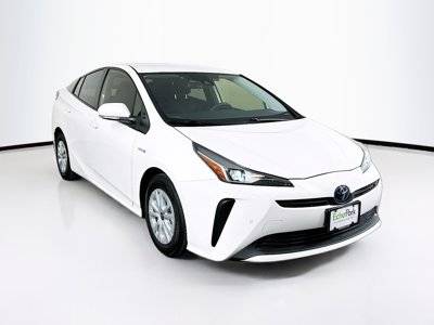 2022 Toyota Prius L Eco FWD photo