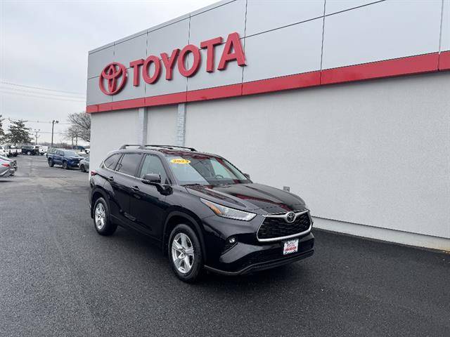 2023 Toyota Highlander LE AWD photo