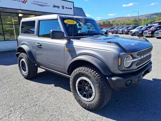 2023 Ford Bronco 2 Door Badlands 4WD photo