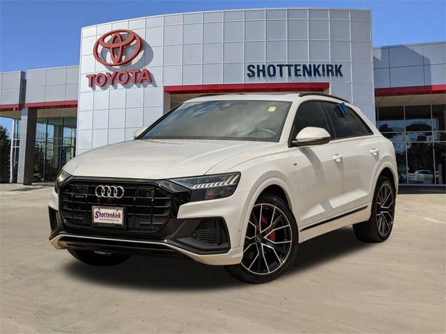 2023 Audi Q8 Prestige AWD photo