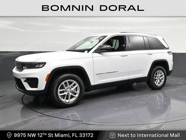 2023 Jeep Grand Cherokee Laredo 4WD photo