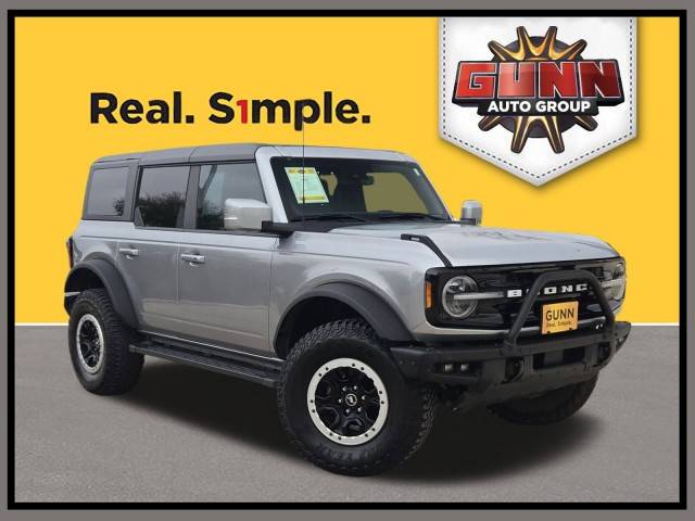 2023 Ford Bronco 4 Door Outer Banks 4WD photo