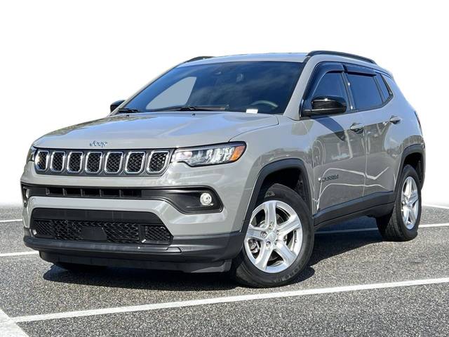 2023 Jeep Compass Latitude 4WD photo