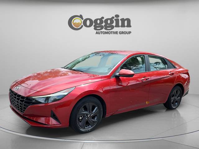 2023 Hyundai Elantra SEL FWD photo