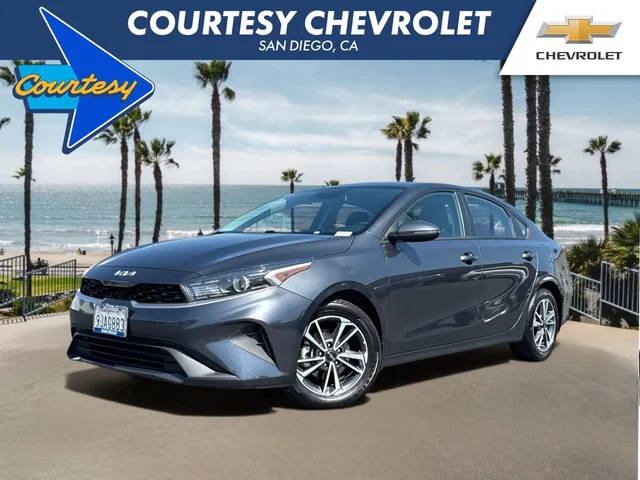 2023 Kia Forte LXS FWD photo