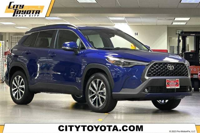2023 Toyota Corolla Cross XLE AWD photo