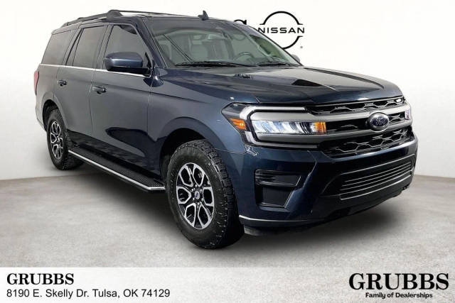 2023 Ford Expedition XLT 4WD photo