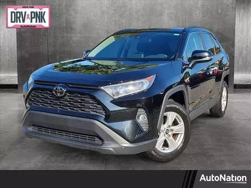 2021 Toyota RAV4 XLE AWD photo