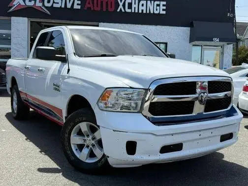 2017 Ram 1500 SLT 4WD photo