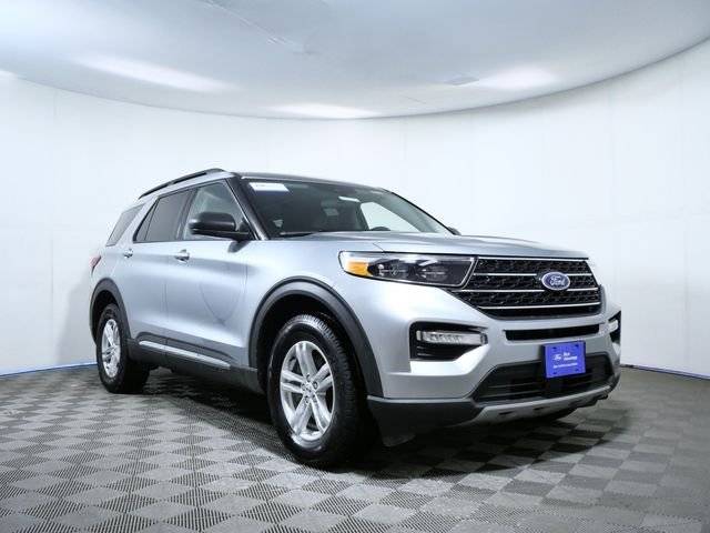 2023 Ford Explorer XLT 4WD photo