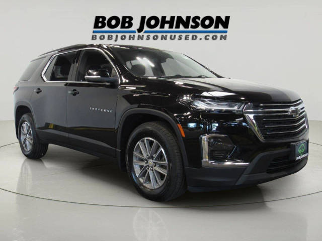 2023 Chevrolet Traverse LT Cloth AWD photo