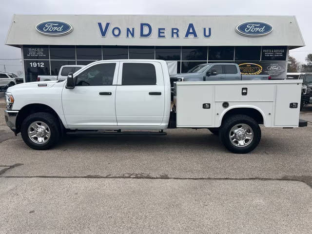2023 Ram 3500 Tradesman 4WD photo