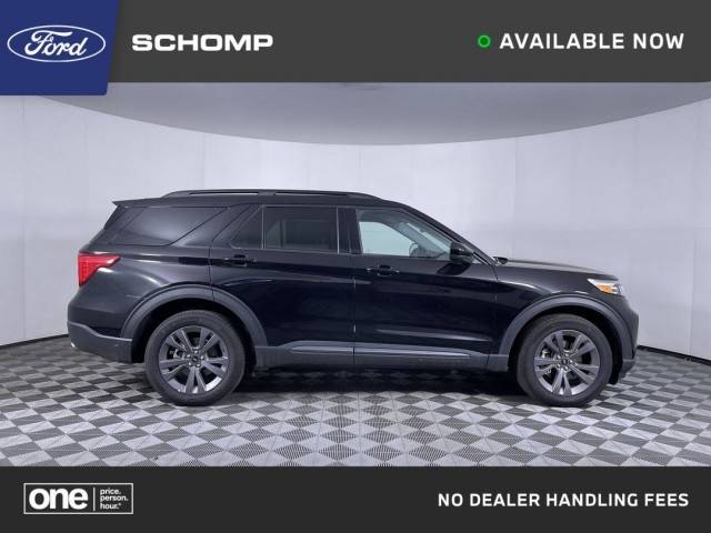 2023 Ford Explorer XLT 4WD photo