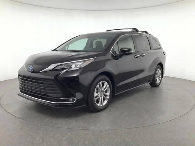 2023 Toyota Sienna XLE AWD photo