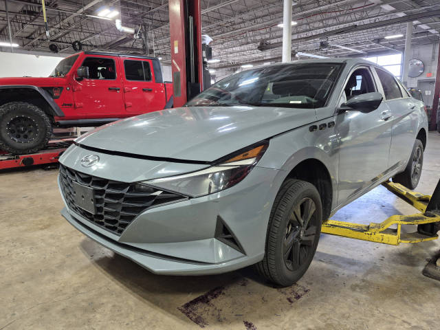 2021 Hyundai Elantra SEL FWD photo