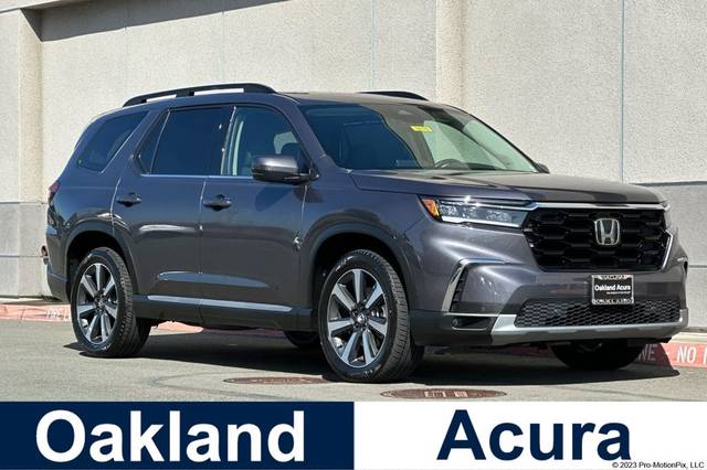 2023 Honda Pilot Touring AWD photo