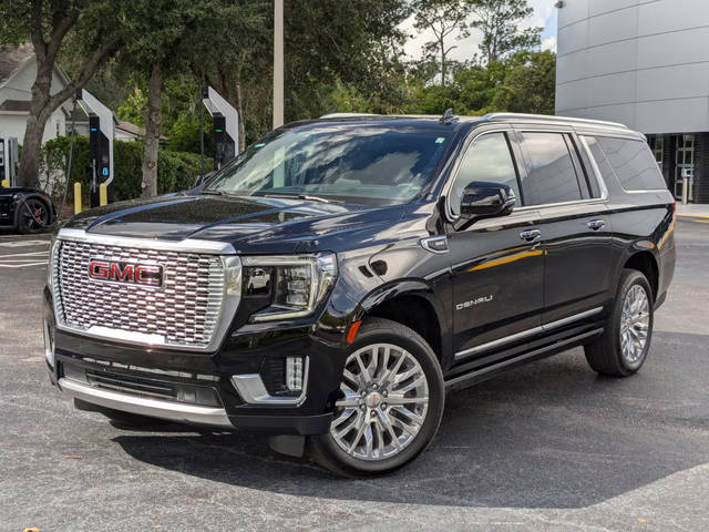 2023 GMC Yukon XL Denali 4WD photo