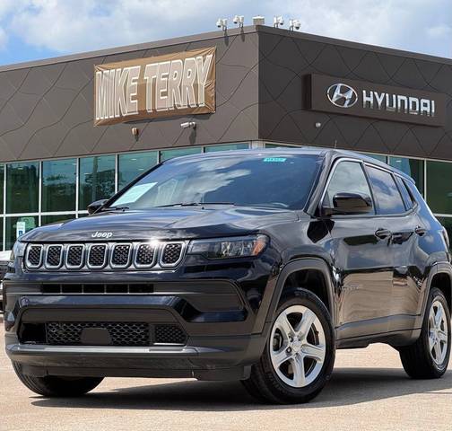 2023 Jeep Compass Sport 4WD photo
